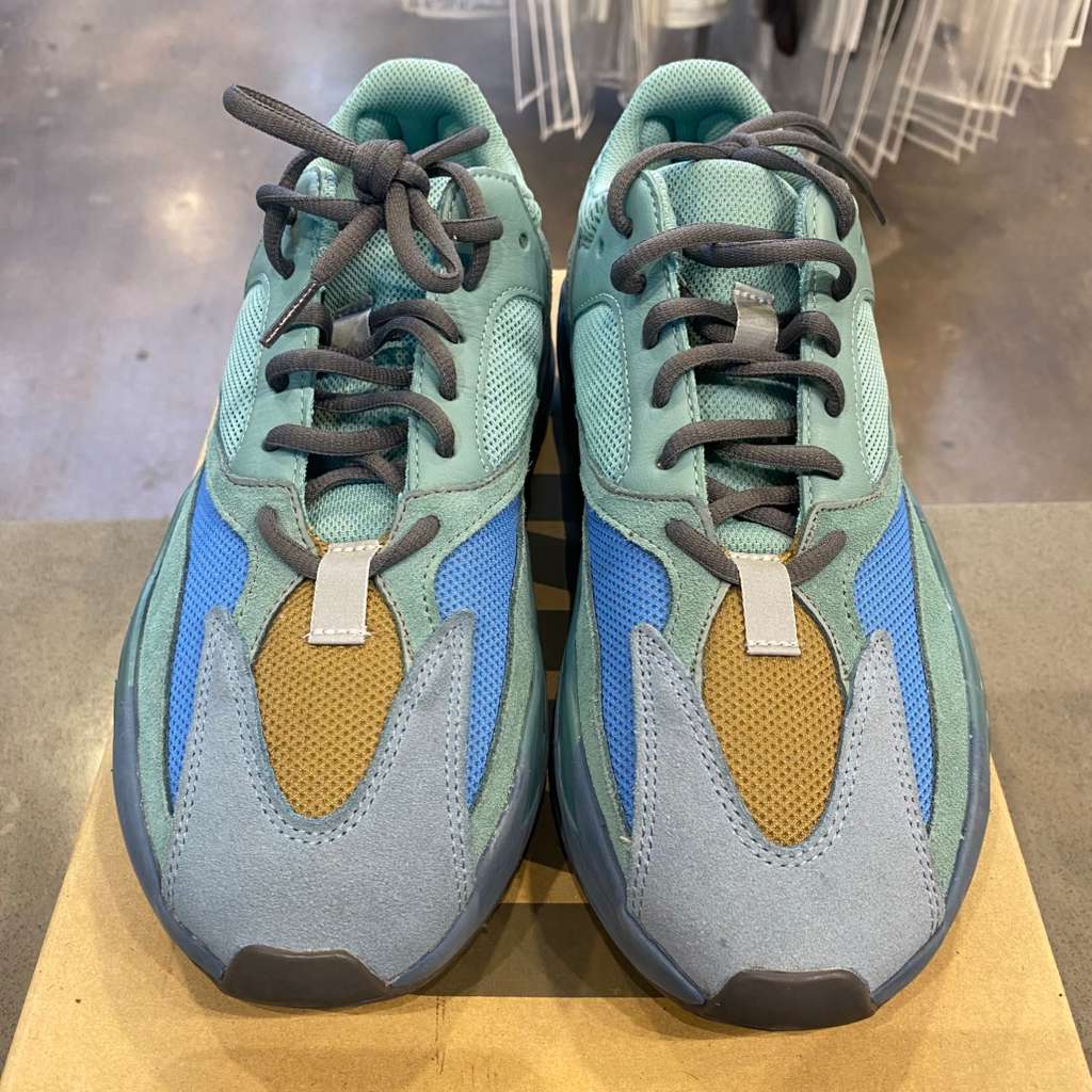 adidas Yeezy Boost 700 Faded Azure Size 9 GZ2002 - Pre-Owned