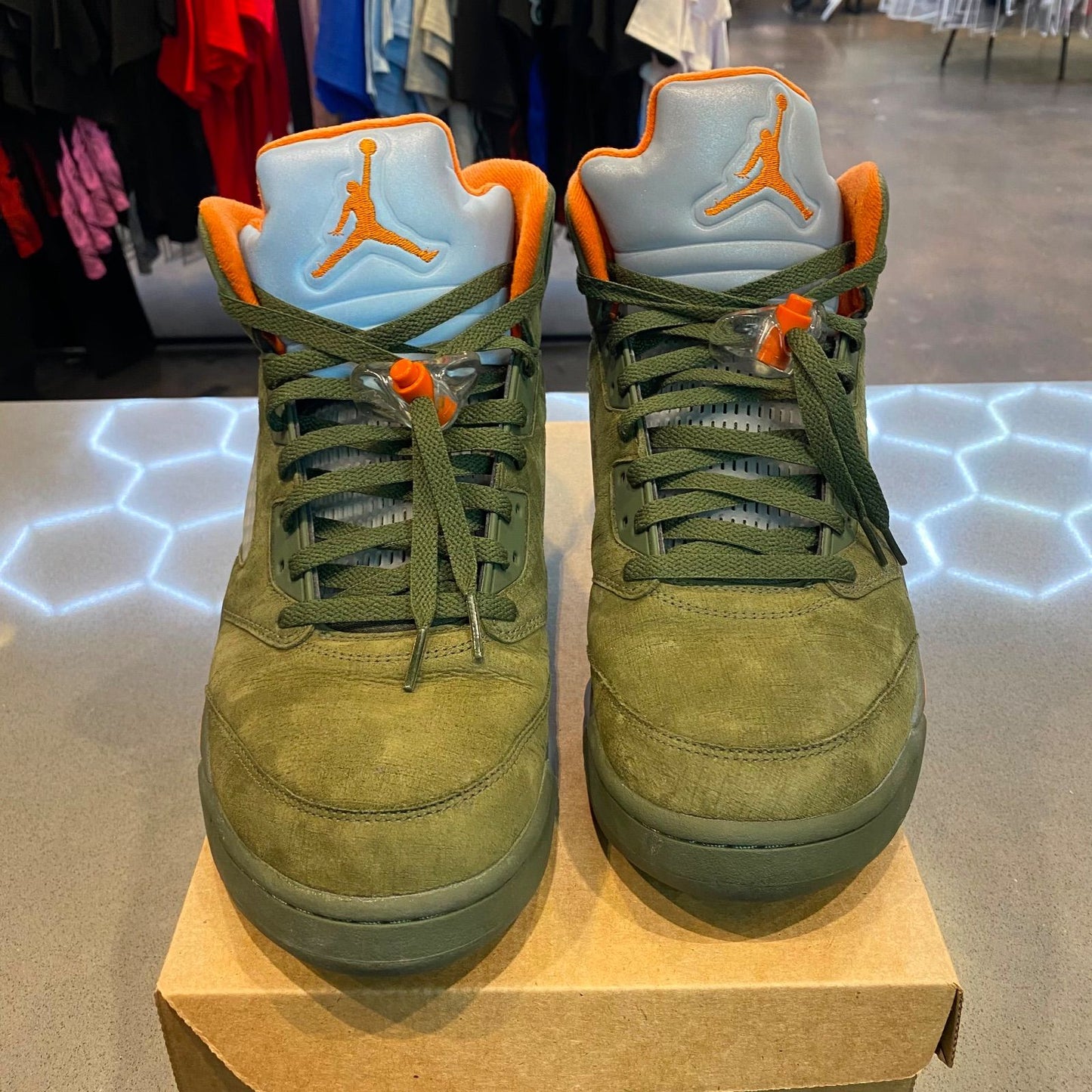 Jordan 5 Retro Olive (2024) Size 13 DD0587-308 - Pre-Owned (Replacement Box)