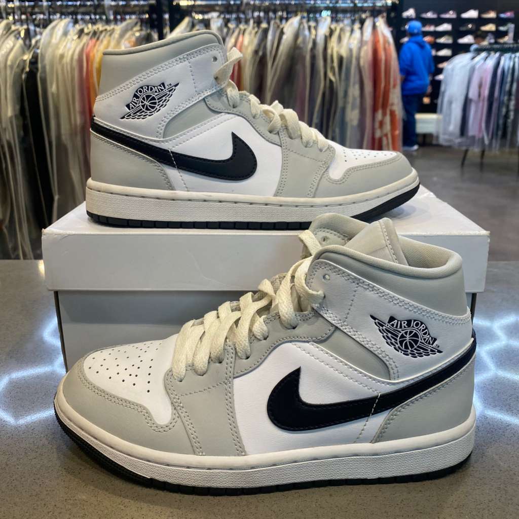 Jordan 1 Mid Light Smoke Grey (Women's) - Pre-Owned