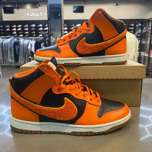 Nike Dunk High Retro Chenille Swoosh Safety Orange Size 8.5 DR8805-002 - Pre-Owned (Replacement Box)