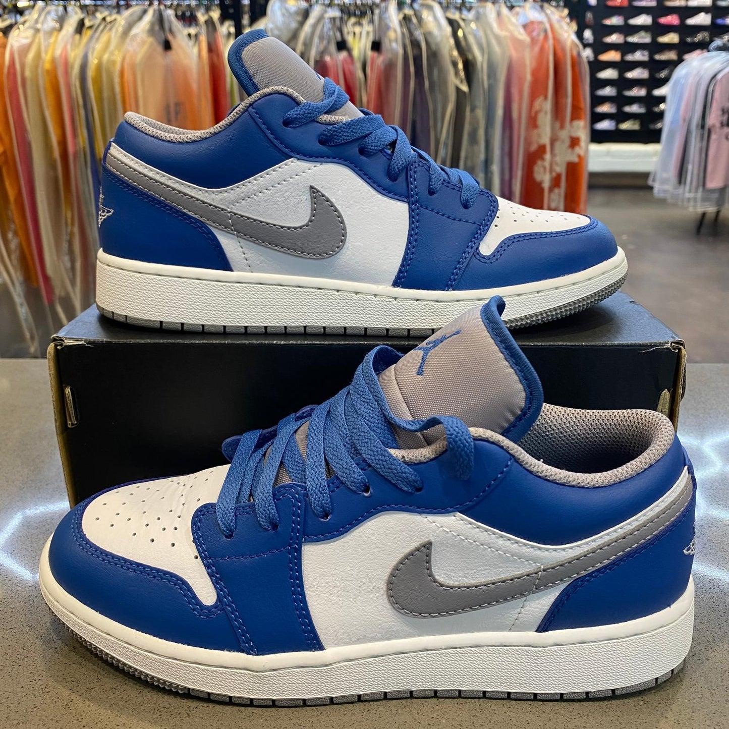 Jordan 1 Low True Blue (GS) - Pre-Owned