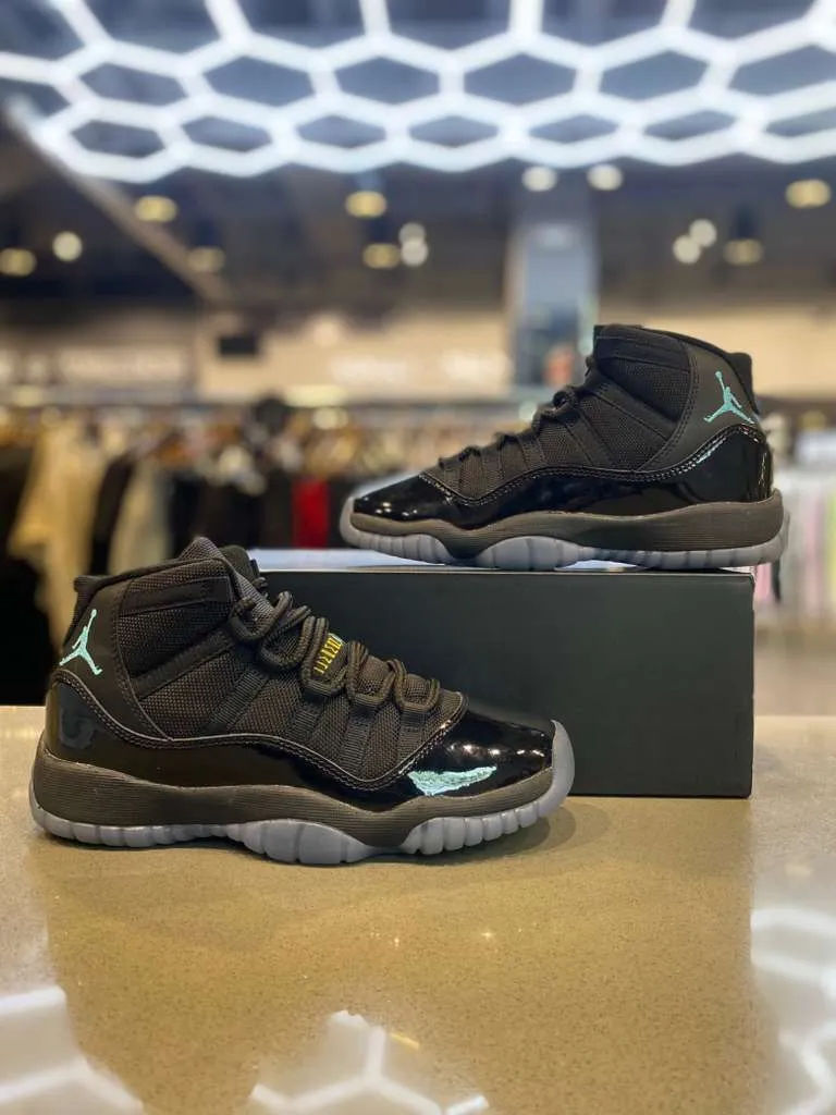 Jordan 11 Retro Gamma Blue (2025) (GS) Size 5Y 378038-047 - Pre-Owned