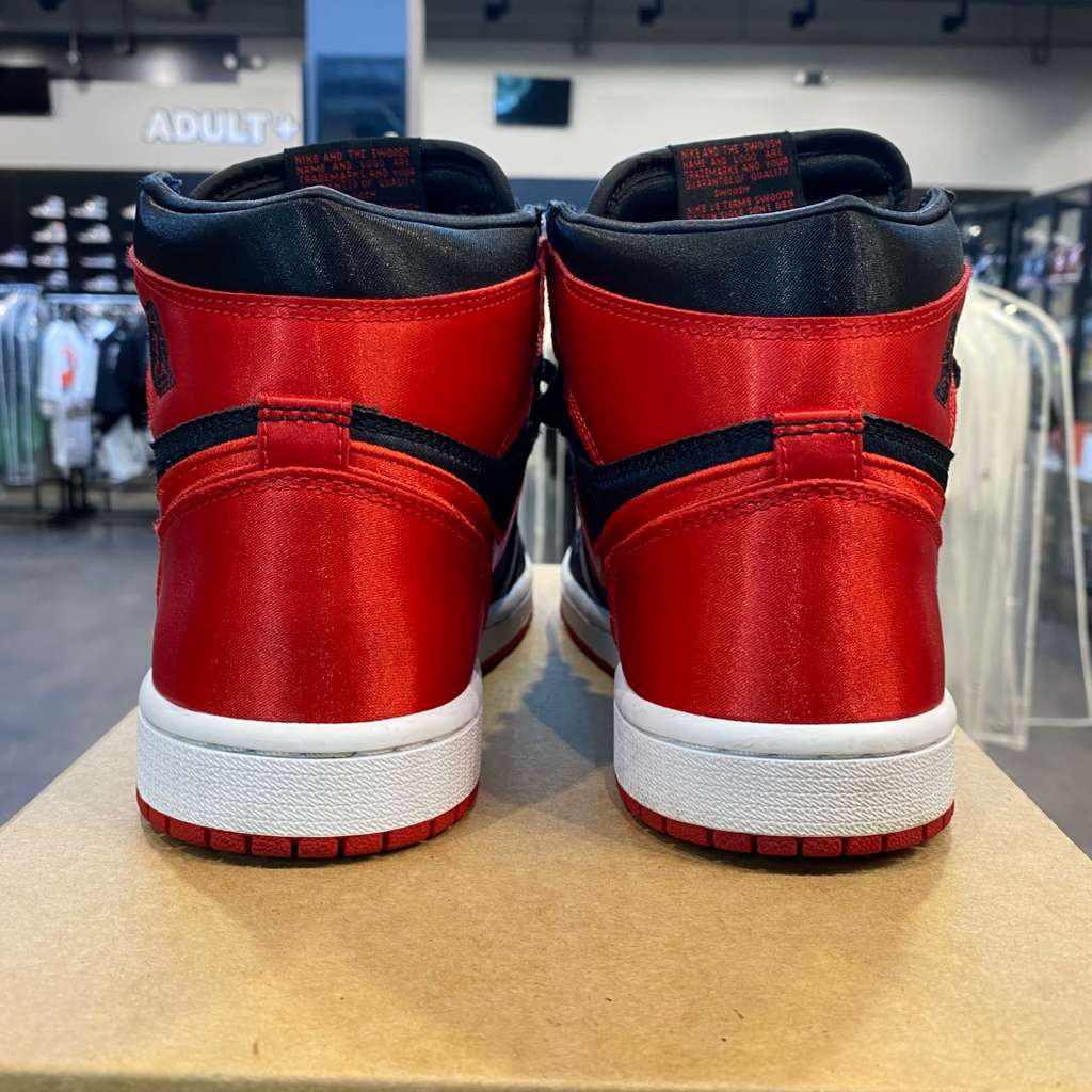 Jordan 1 Retro High OG Satin Bred (Women's) Size 6W FD4810-061 - Pre-Owned (Replacement Box)