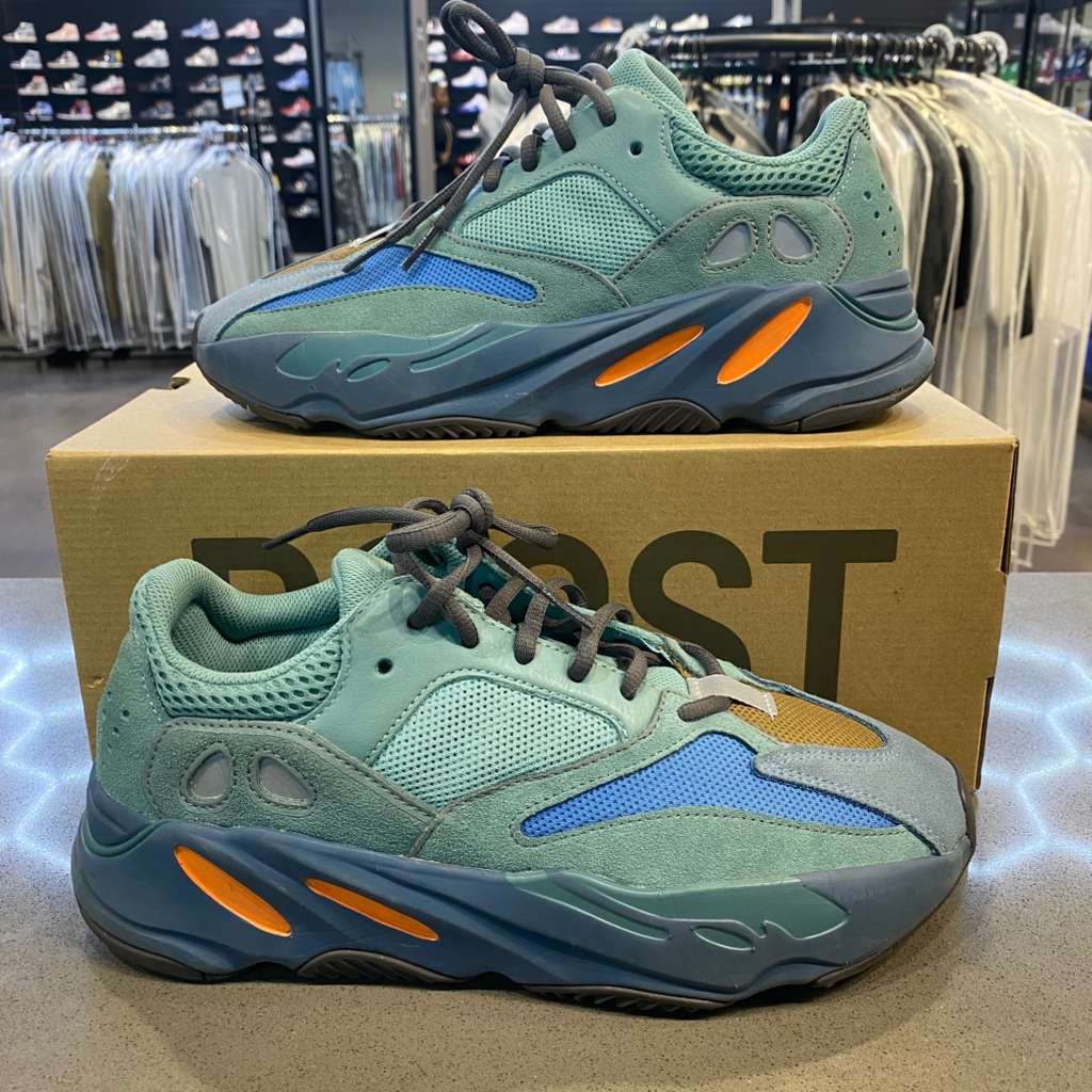 adidas Yeezy Boost 700 Faded Azure Size 9 GZ2002 - Pre-Owned
