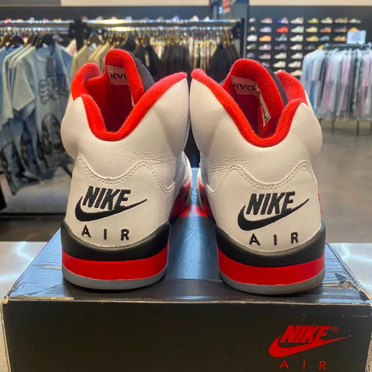 Jordan 5 Retro Fire Red Black Tongue (2025) Size 8.5 HQ7978-101 - Pre-Owned