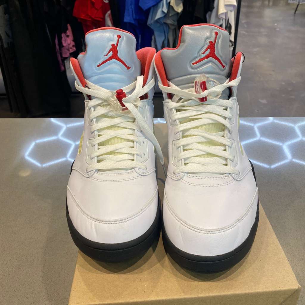 Jordan 5 Retro Fire Red Silver Tongue (2020) Size 13 DA1911-102 - Pre-Owned (Replacement Box)
