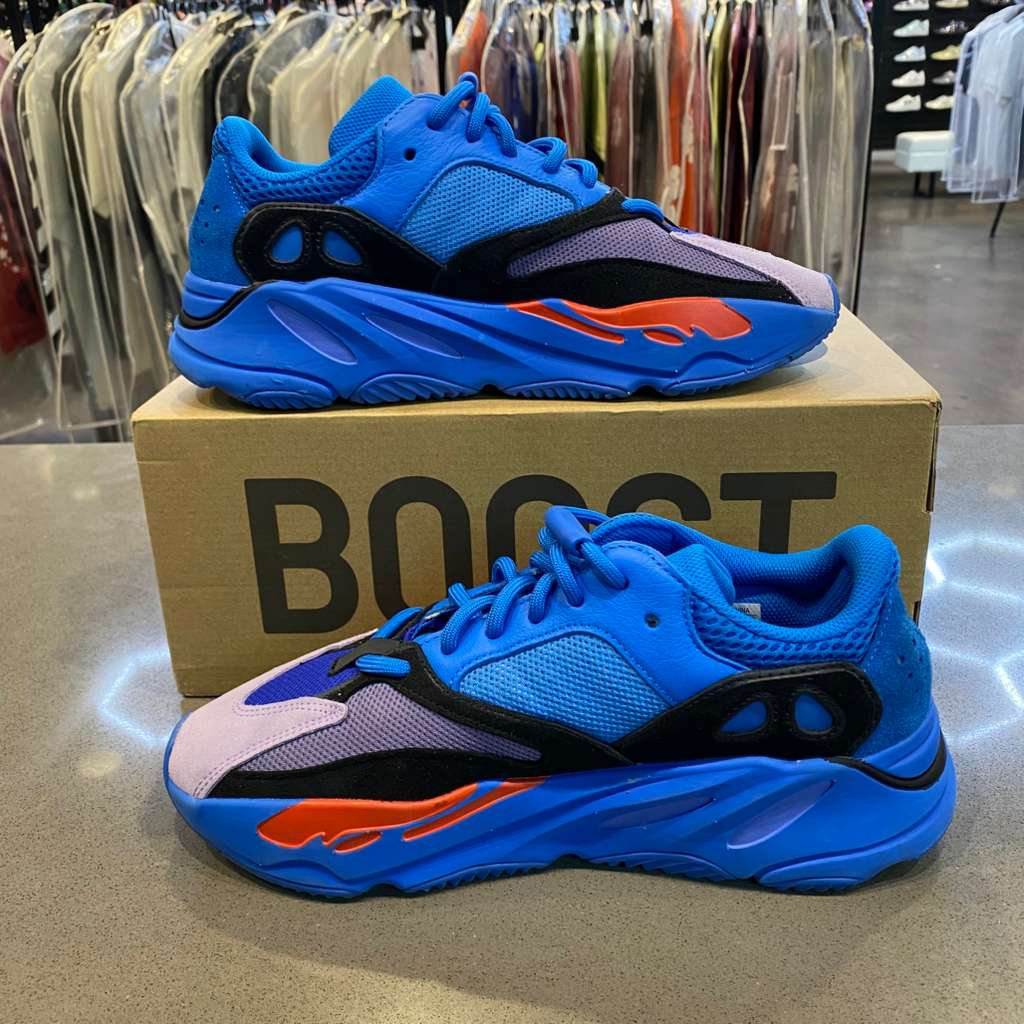adidas Yeezy Boost 700 Hi-Res Blue Size 9.5 HP6674 - Pre-Owned