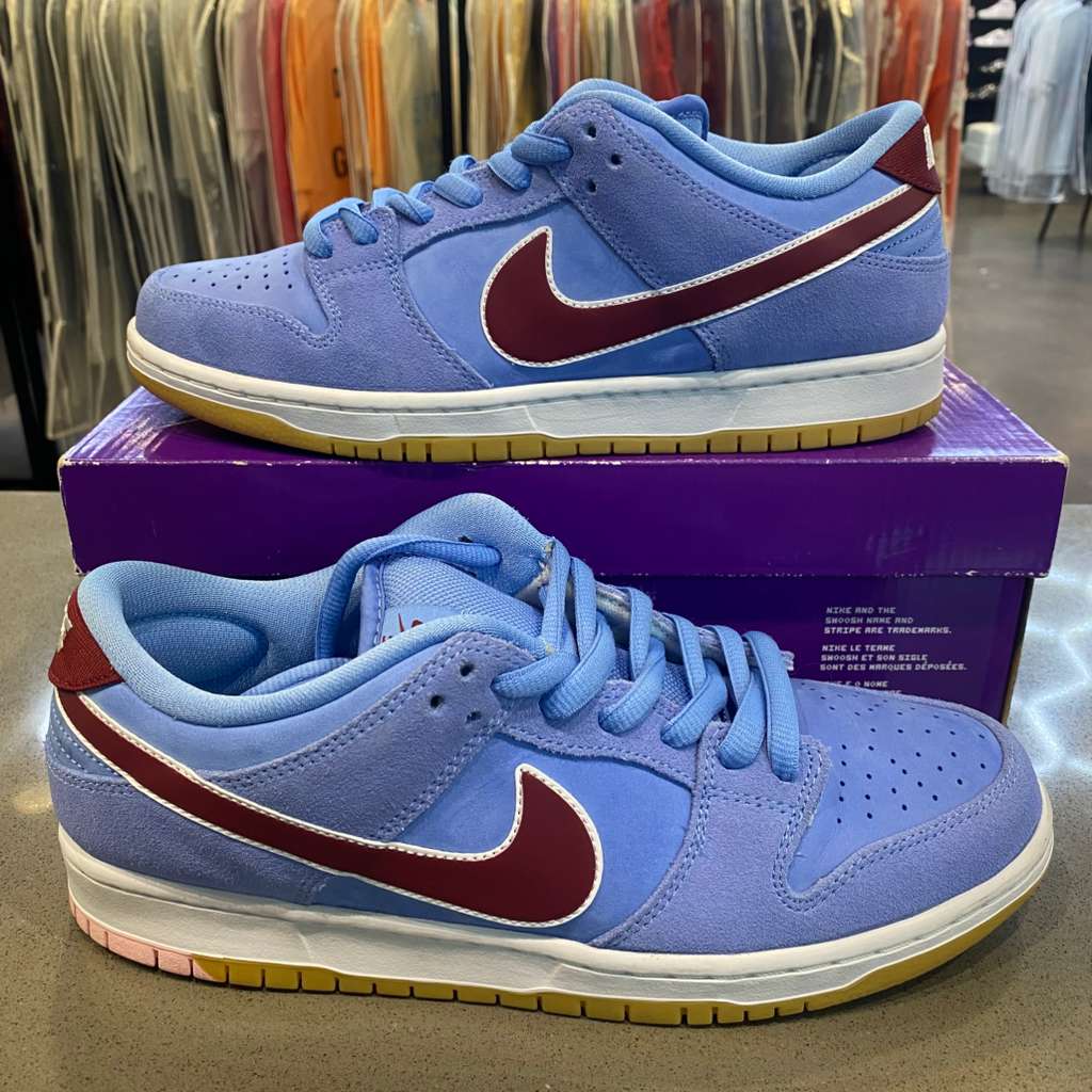 Nike SB Dunk Low Philadelphia Phillies - Pre-Owned