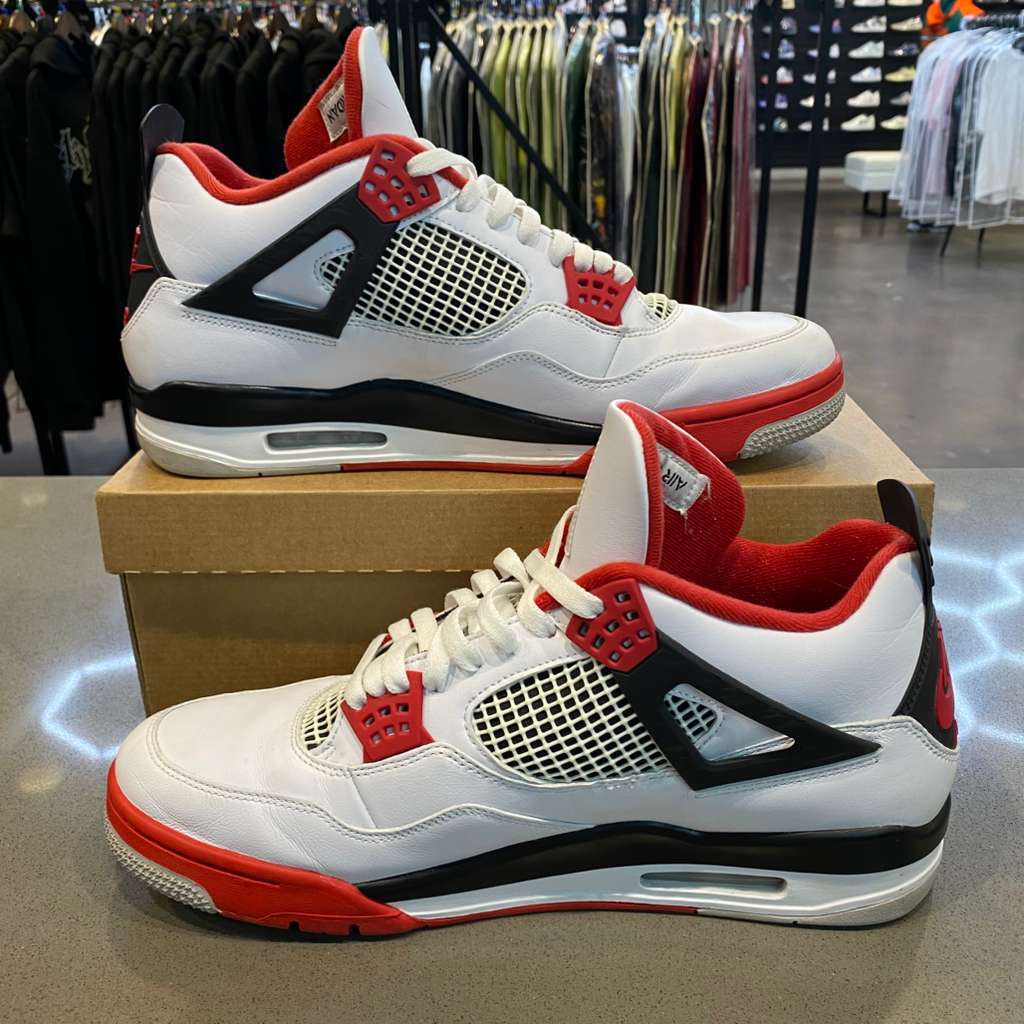 Jordan 4 Retro Fire Red (2020) Size 13 DC7770-160 - Pre-Owned (Replacement Box)