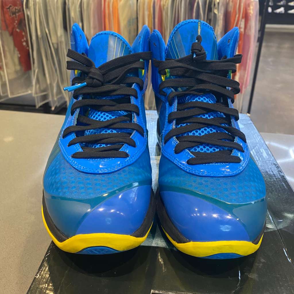 Nike LeBron 8 V/2 Entourage - Pre-Owned