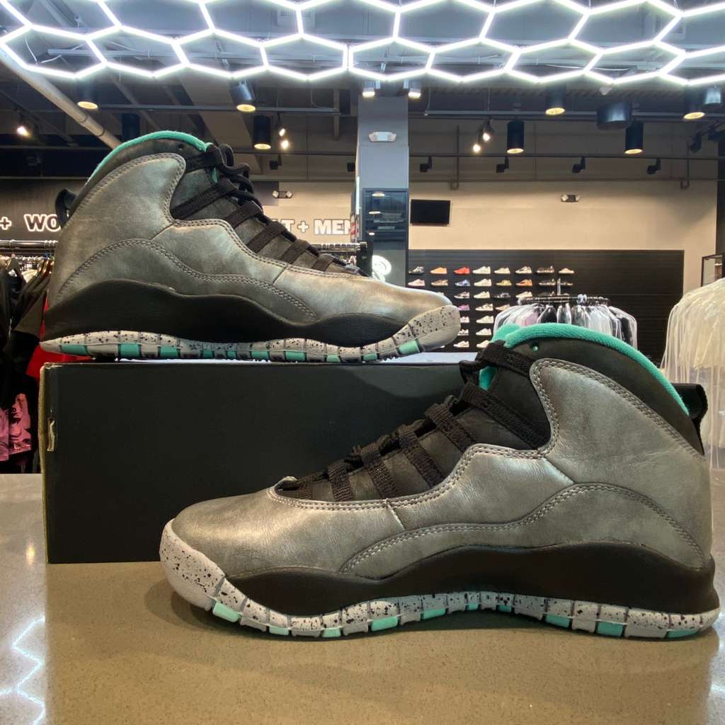 Jordan 10 Retro Lady of Liberty 30th Anniversary Size 8 705178-045 - Pre-Owned