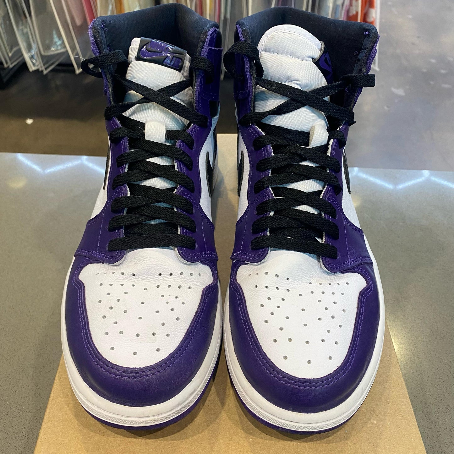 Jordan 1 Retro High Court Purple White Size 12 555088-500 - Pre-Owned (Replacement Box)