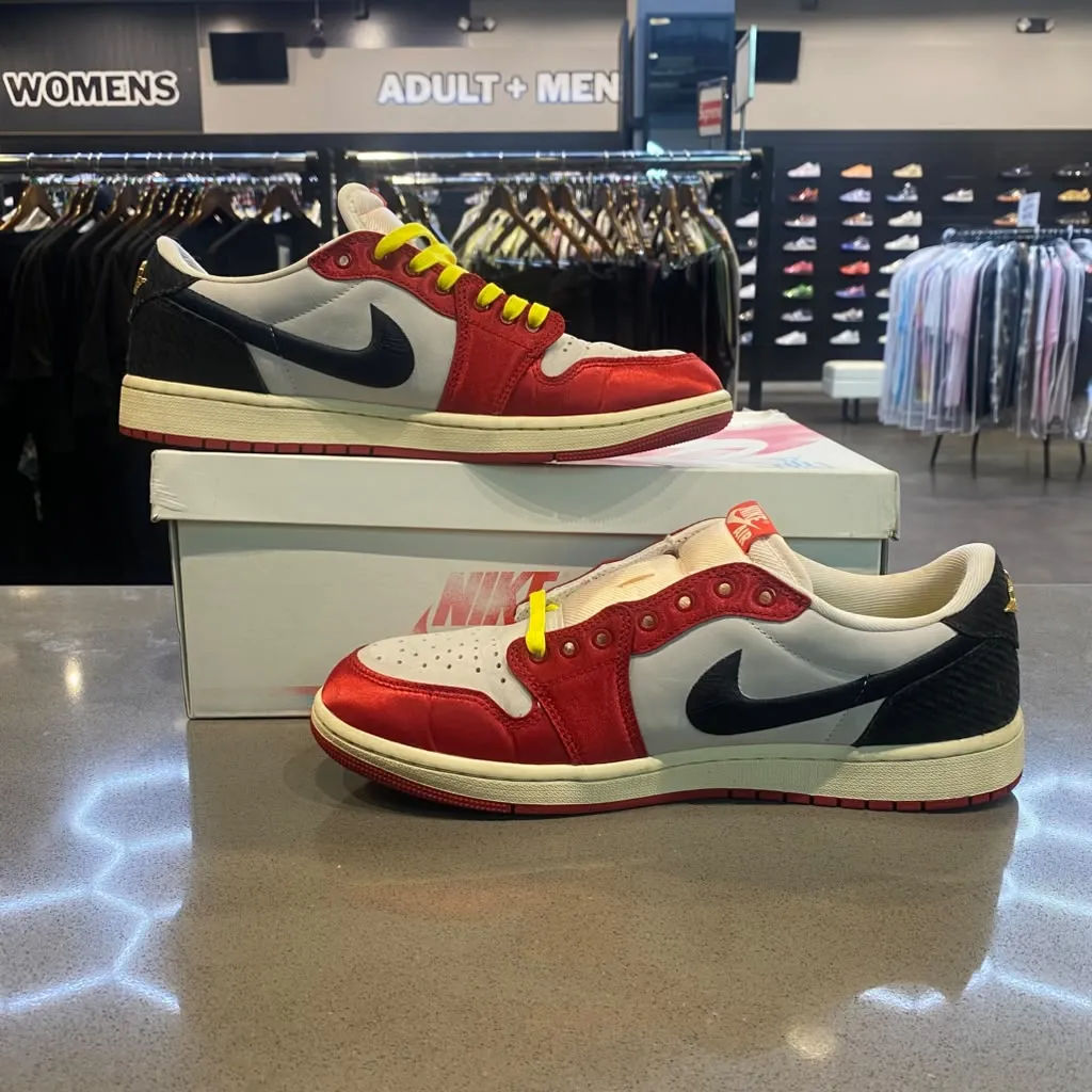 Jordan 1 Retro Low OG Trophy Room Rookie Card Away Size 11 FN0432-100 - Pre-Owned