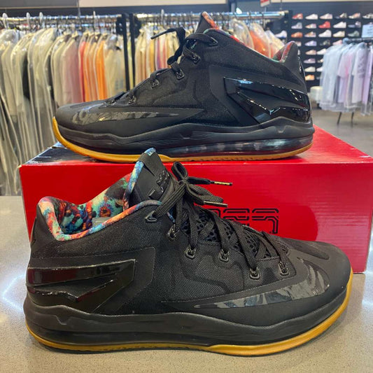Nike LeBron 11 Low Black Gum Size 11 642849-078 - Pre-Owned