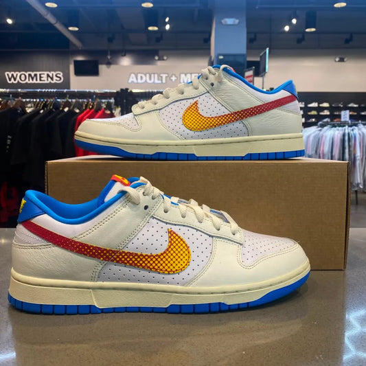Nike Dunk Low Retro SE Pop Art Sail Photo Blue Size 10 HQ3613-133 - Pre-Owned (Replacement Box)