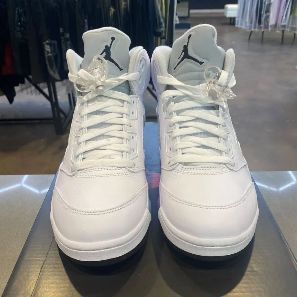 Jordan 5 Retro White Metallic (2026) Size 8.5 HQ7978-103 - Pre-Owned