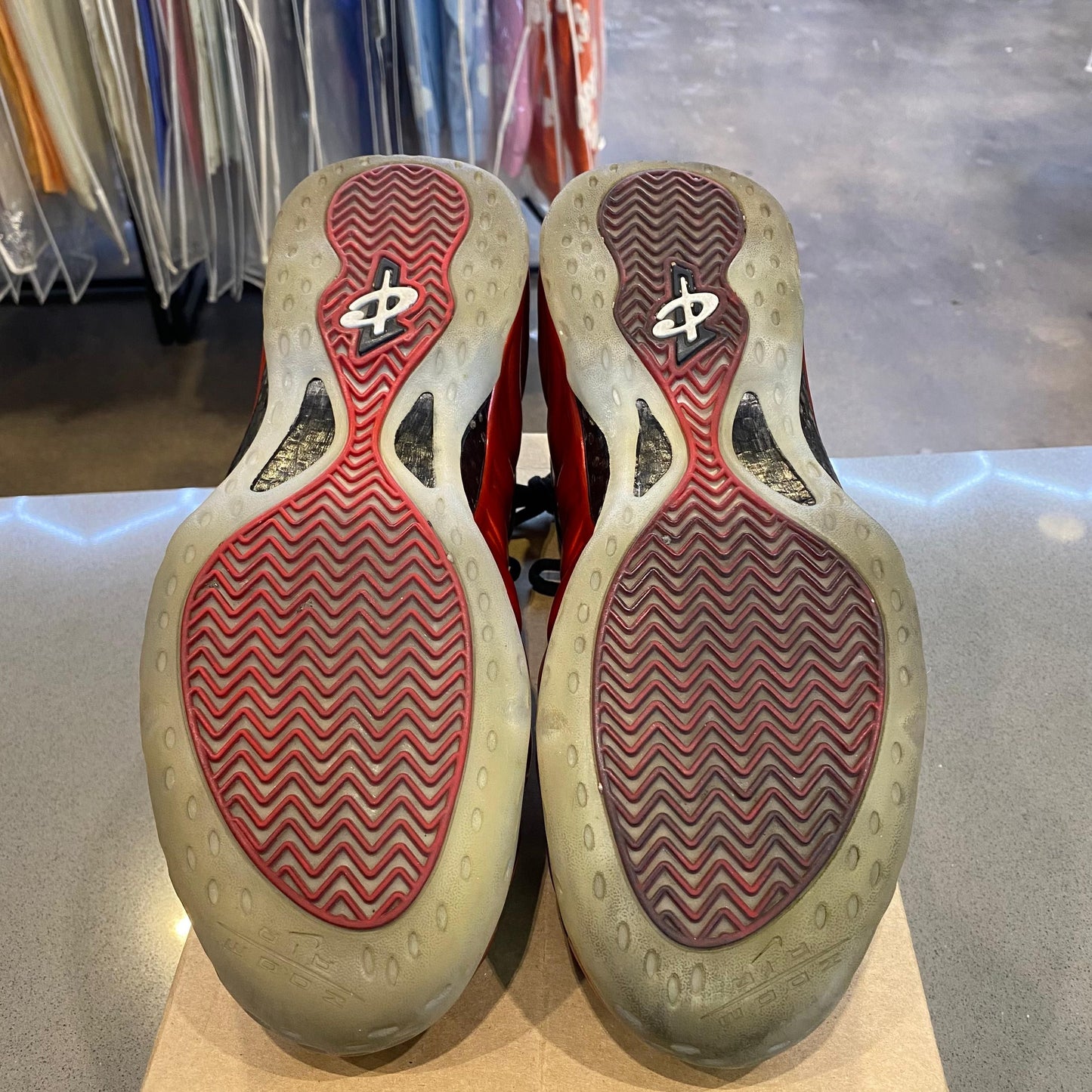 Nike Air Foamposite One Metallic Red (2023) - Pre-Owned (Replacement Box)