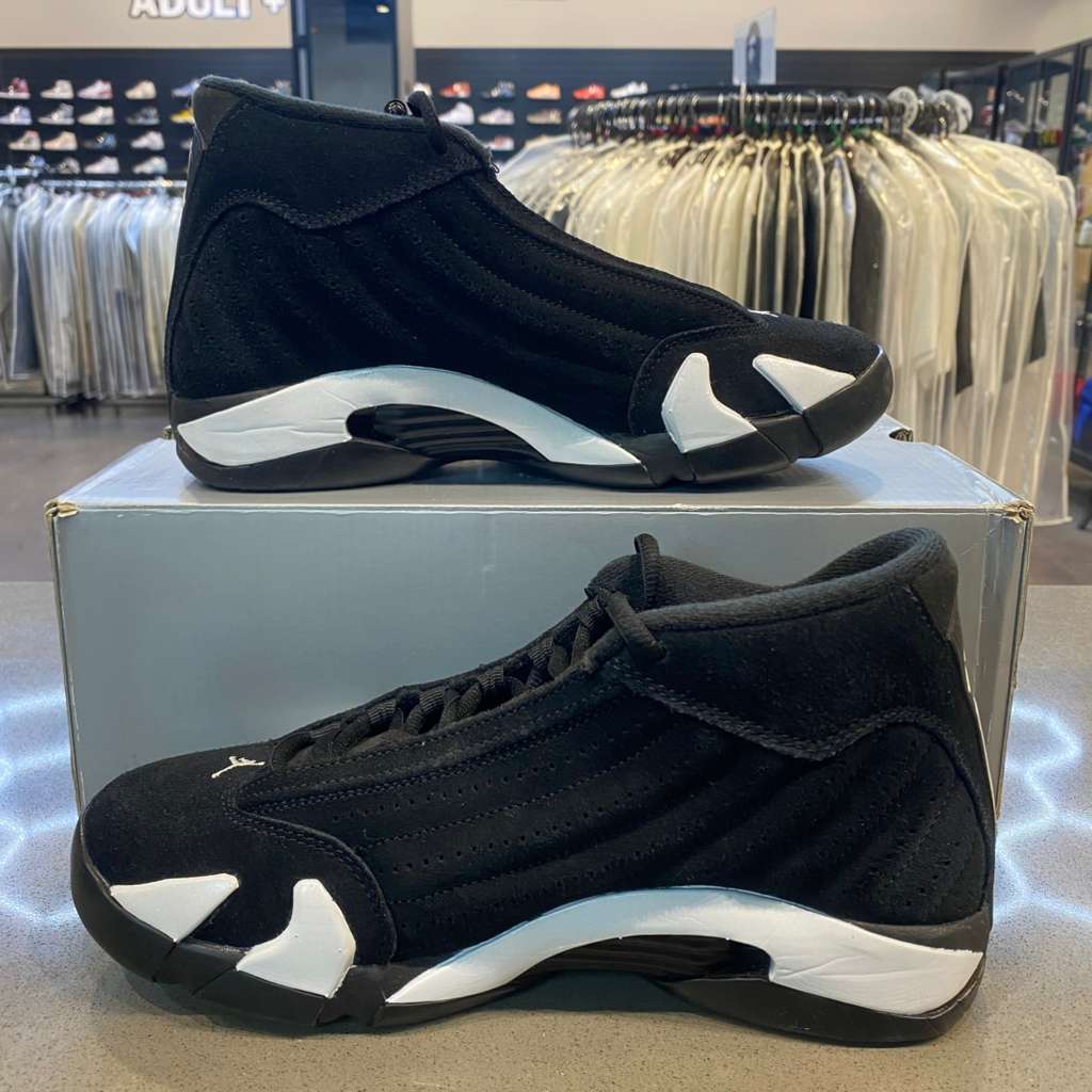 Jordan 14 Retro Black White Size 7M 487471-016 - Pre-Owned