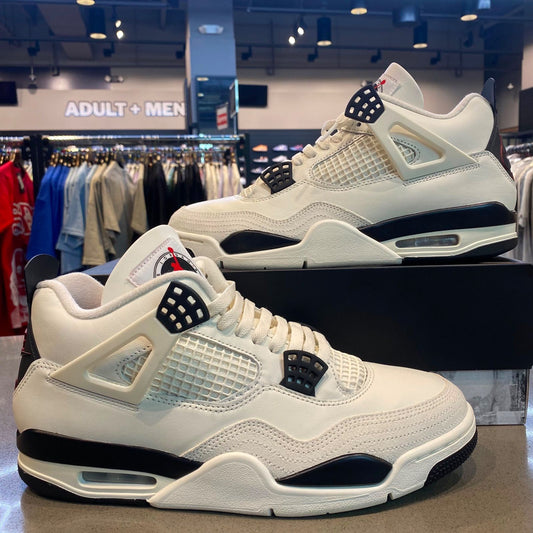 Jordan 4 Retro OG Flight Club Size 11 IM4002-100 - Pre-Owned