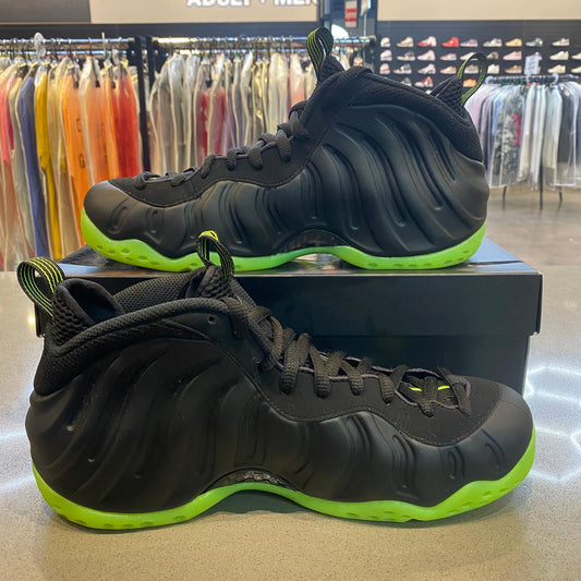 Nike Air Foamposite One Black Volt - Pre-Owned