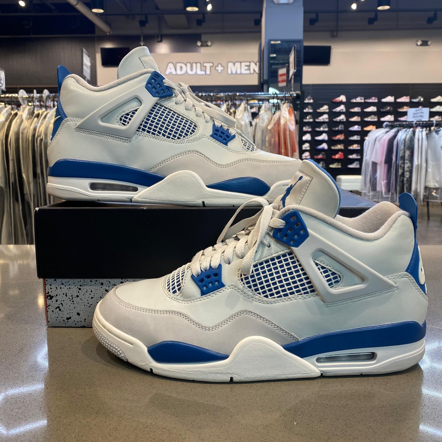 Jordan 4 Retro Military Blue (2024) - Pre-Owned