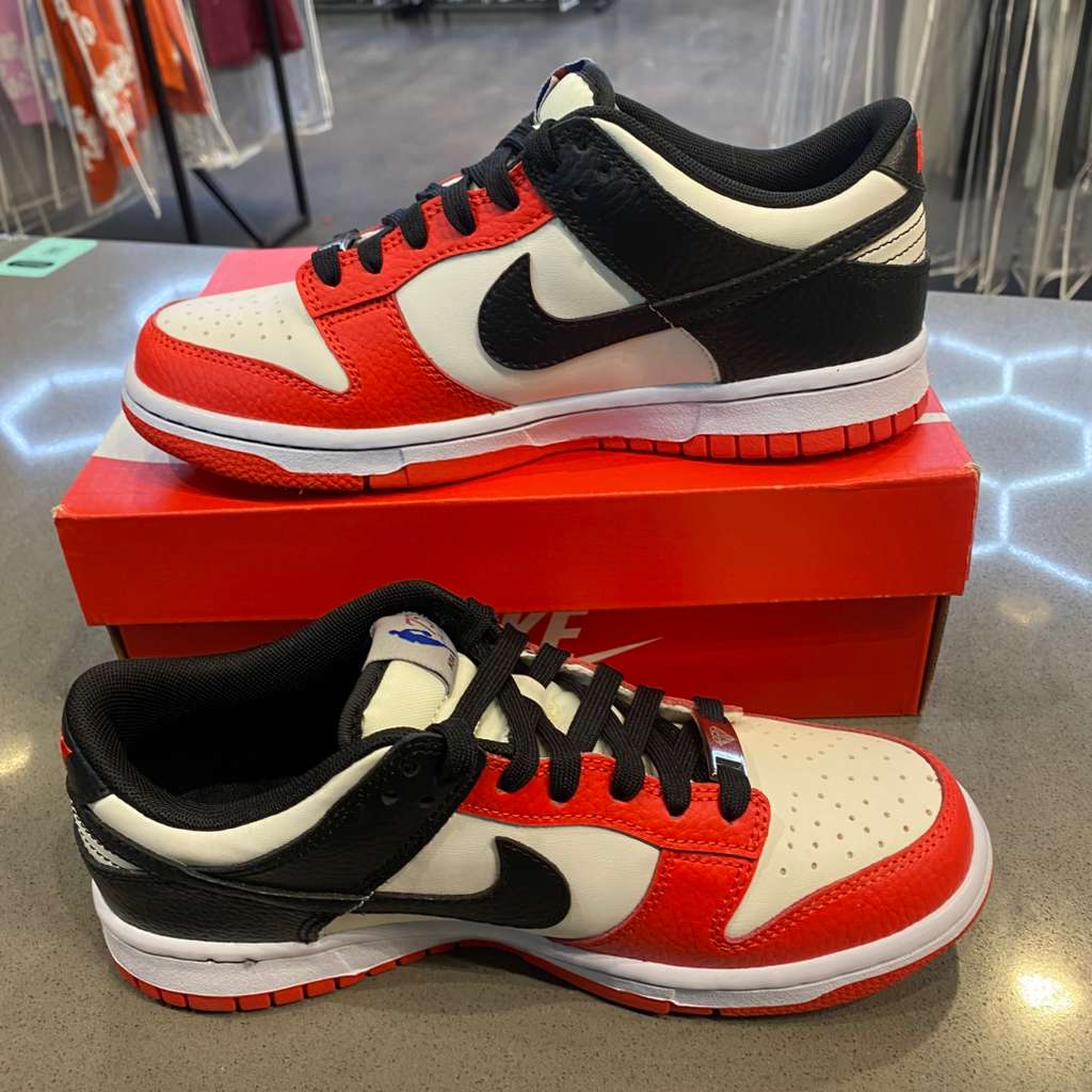 Nike Dunk Low EMB NBA 75th Anniversary Chicago (GS) - Pre-Owned