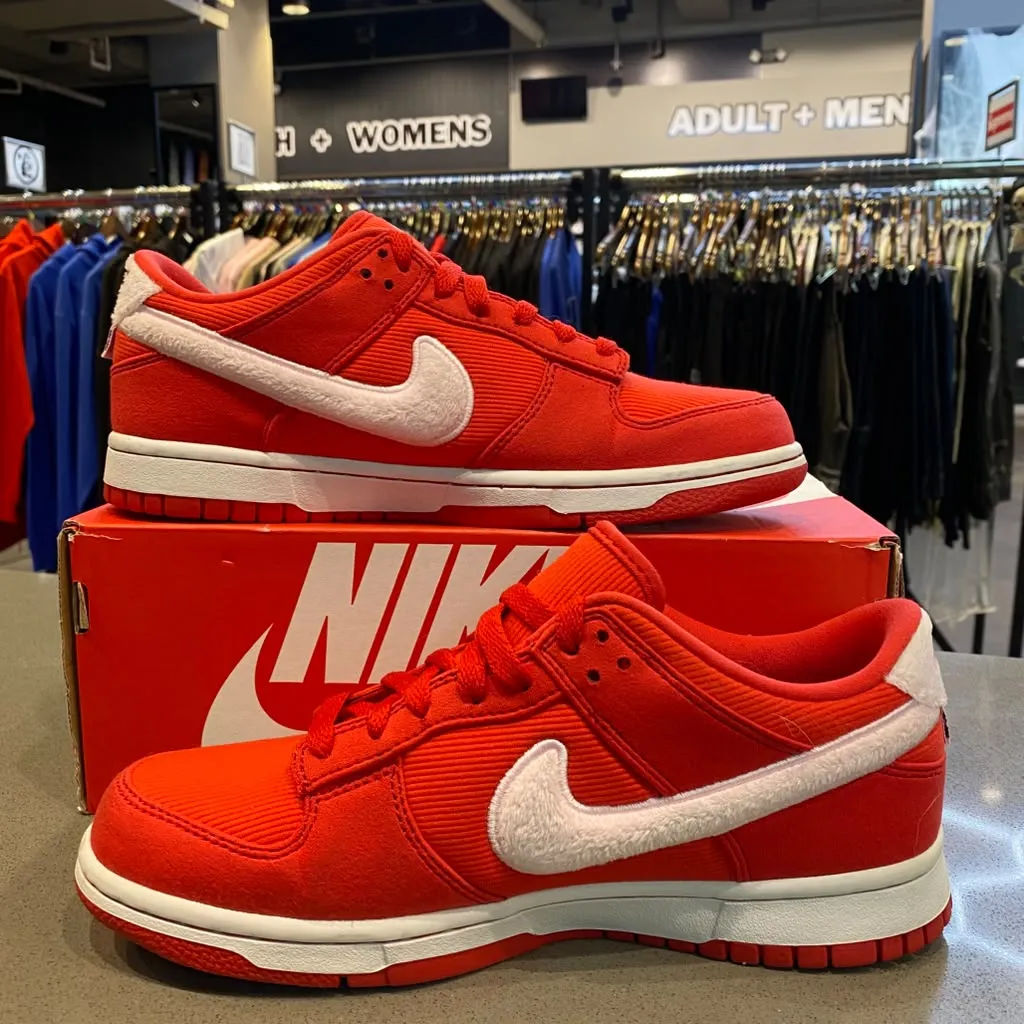 Nike Dunk Low Valentine's Day (2024) (GS) Size 7Y FZ3548-612 - Pre-Owned