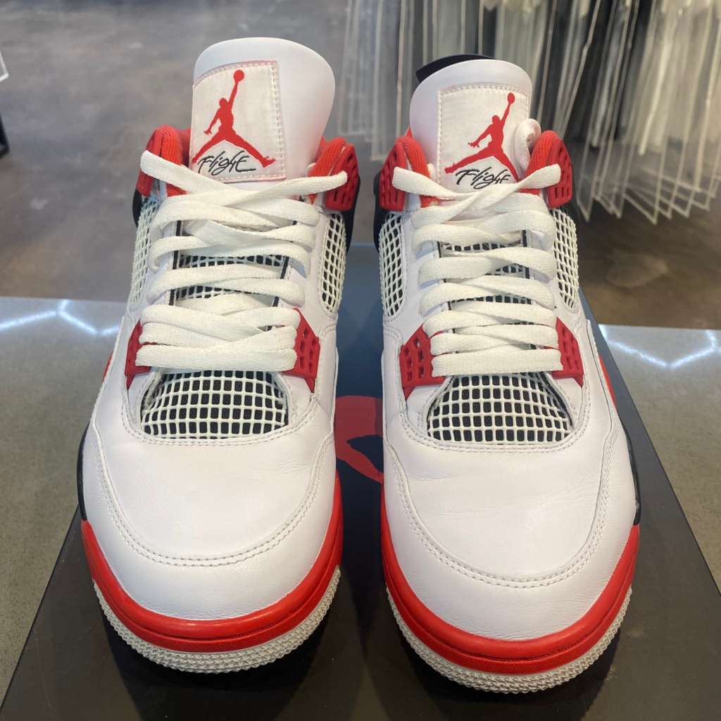 Jordan 4 Retro Fire Red (2020) Size 10.5 DC7770-160 - Pre-Owned