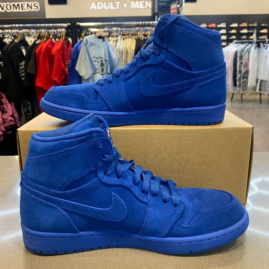 Jordan 1 Retro Blue Suede Size 9.5 332550-404 - Pre-Owned (Replacement Box)
