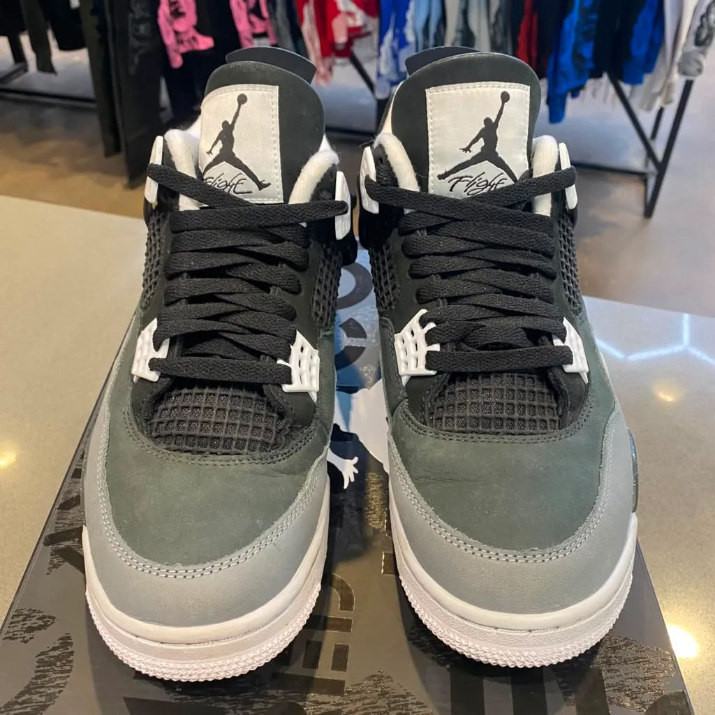 Jordan 4 Retro Fear (2024) Size 9.5 FQ8138-002 - Pre-Owned