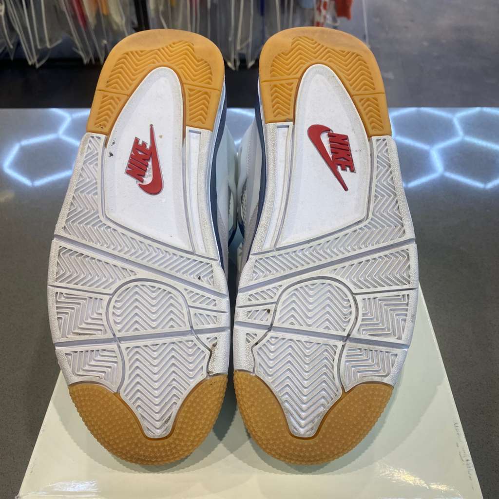 Jordan 4 Retro SB Navy - Pre-Owned