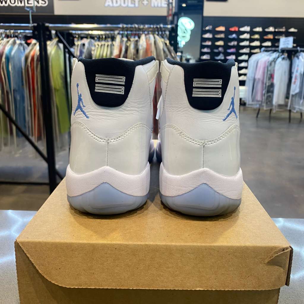 Jordan 11 Retro Legend Blue (2024) Size 8.5 CT8012-104 - Pre-Owned (Replacement Box)