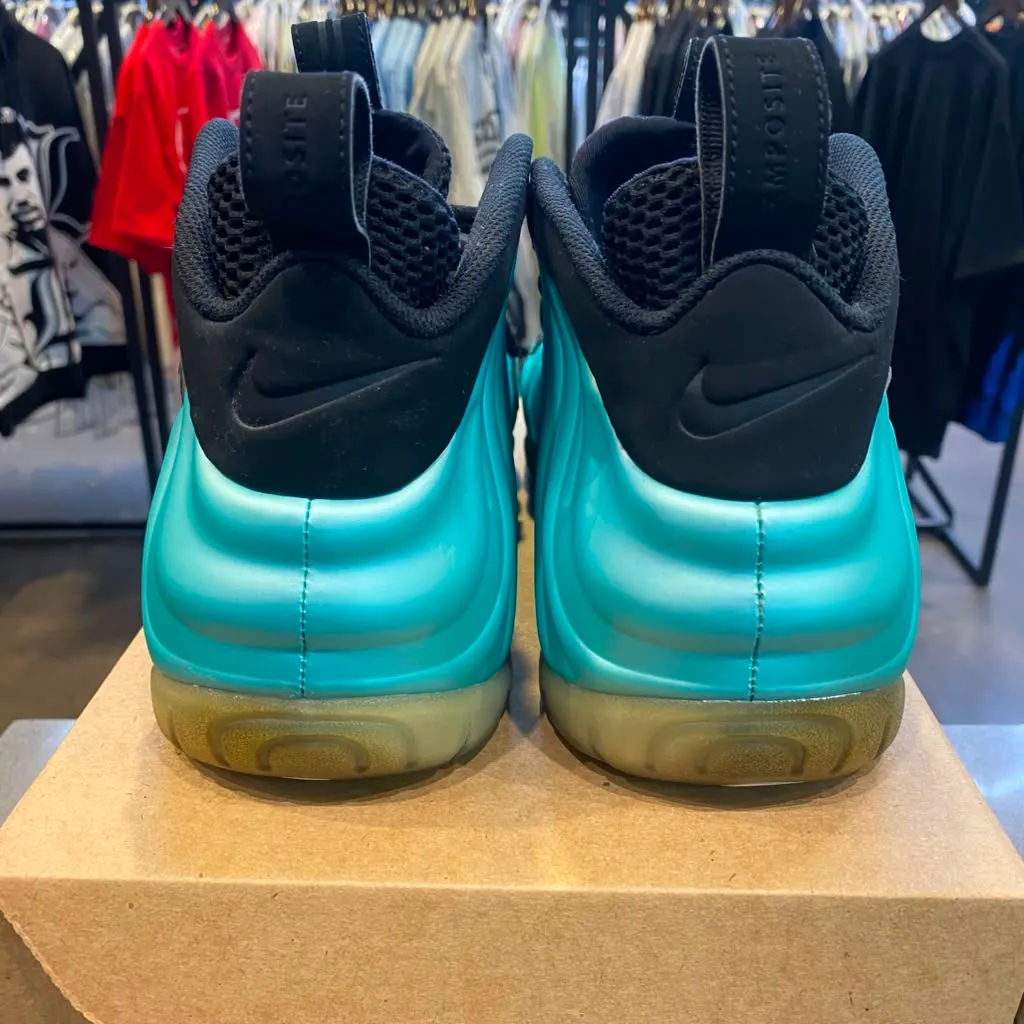 Air Nike Foamposite Pro Island Green Size 11.5 624041-303 - Pre-Owned (Replacement Box)