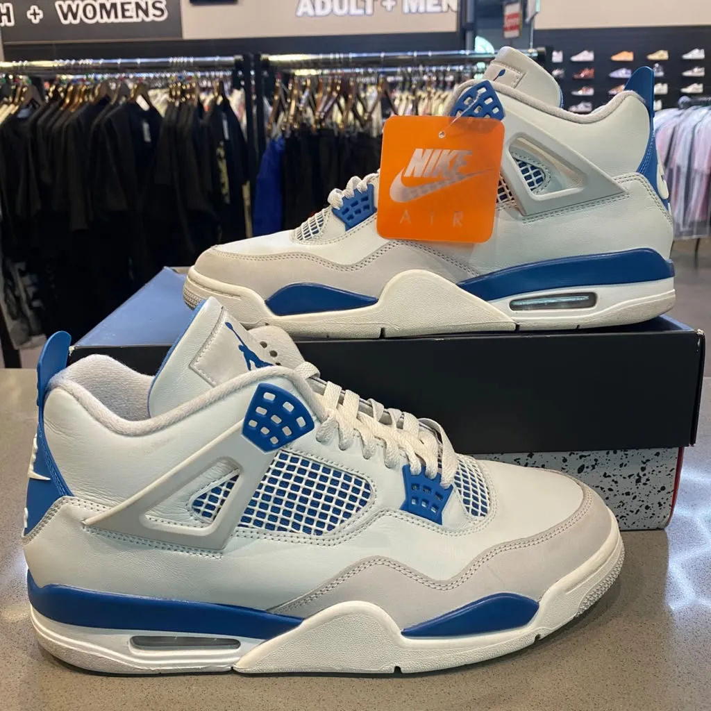 Jordan 4 Retro Military Blue (2024) Size 11 - Pre-Owned