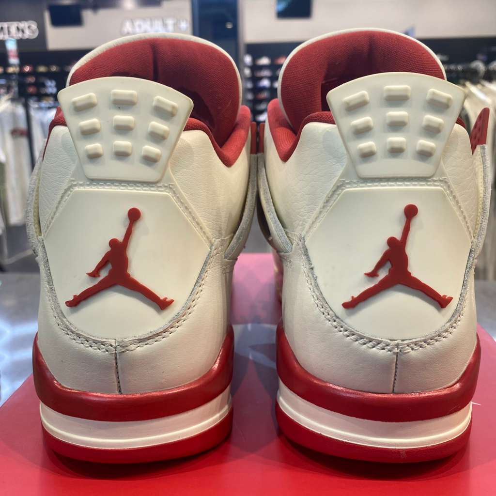 Jordan 4 Retro Valentine's Day Sierra Red (Women's) Size 10W HV0823-108 - Pre-Owned