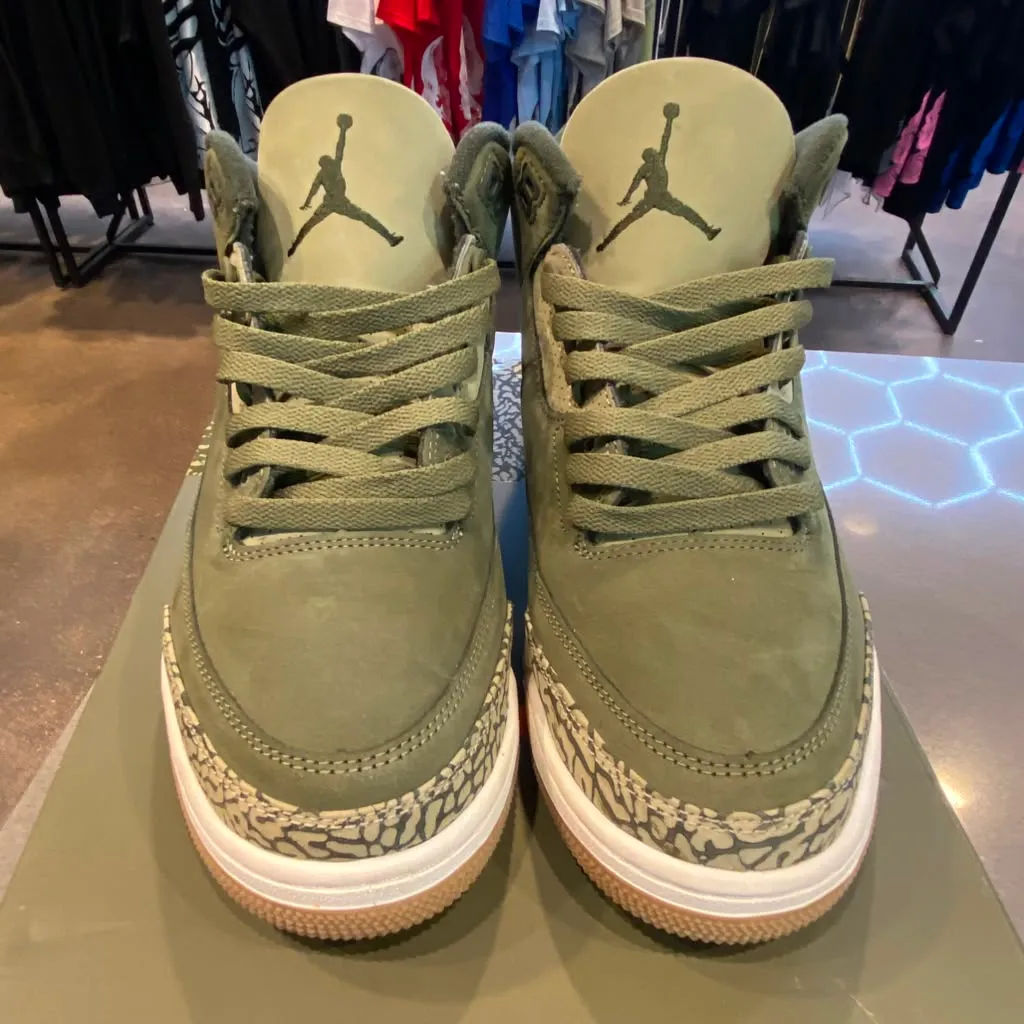 Jordan 3 Retro Family Affair Size 10.5 DN3707-202 - Pre-Owned