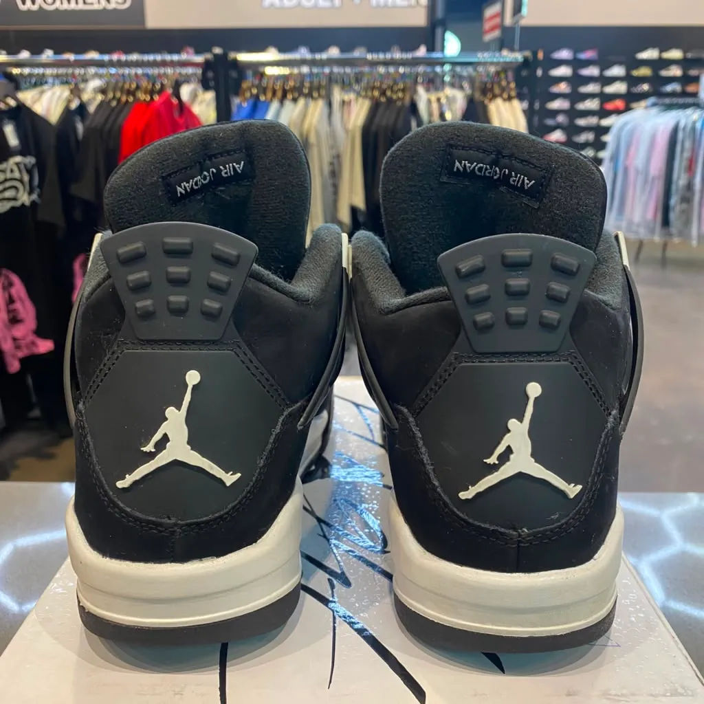 Jordan 4 Retro White Thunder (GS) Size 6.5Y FQ8213-001 - Pre-Owned