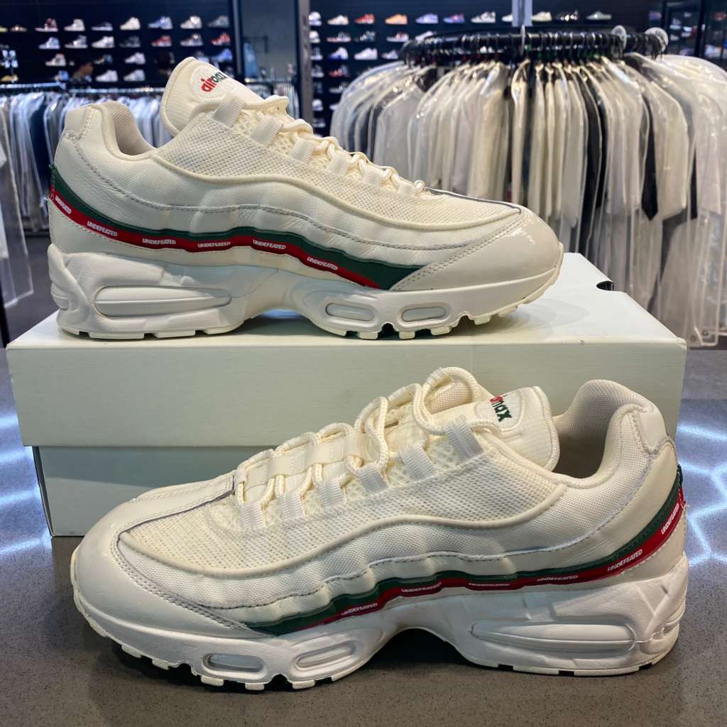 Nike Air Max 95 SP Undefeated Sail - Pre-Owned