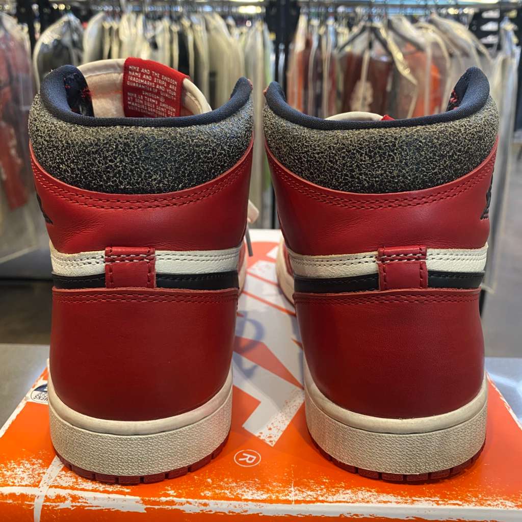 Jordan 1 Retro High OG Chicago Lost and Found Size 9.5 DZ5485-612 - Pre-Owned