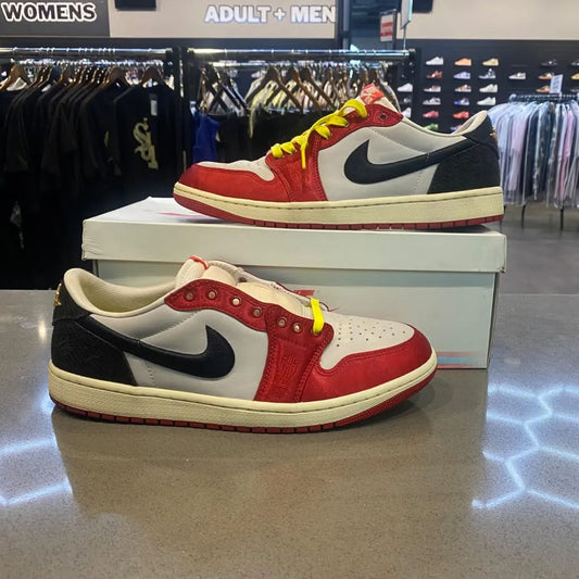 Jordan 1 Retro Low OG Trophy Room Rookie Card Away Size 11 FN0432-100 - Pre-Owned