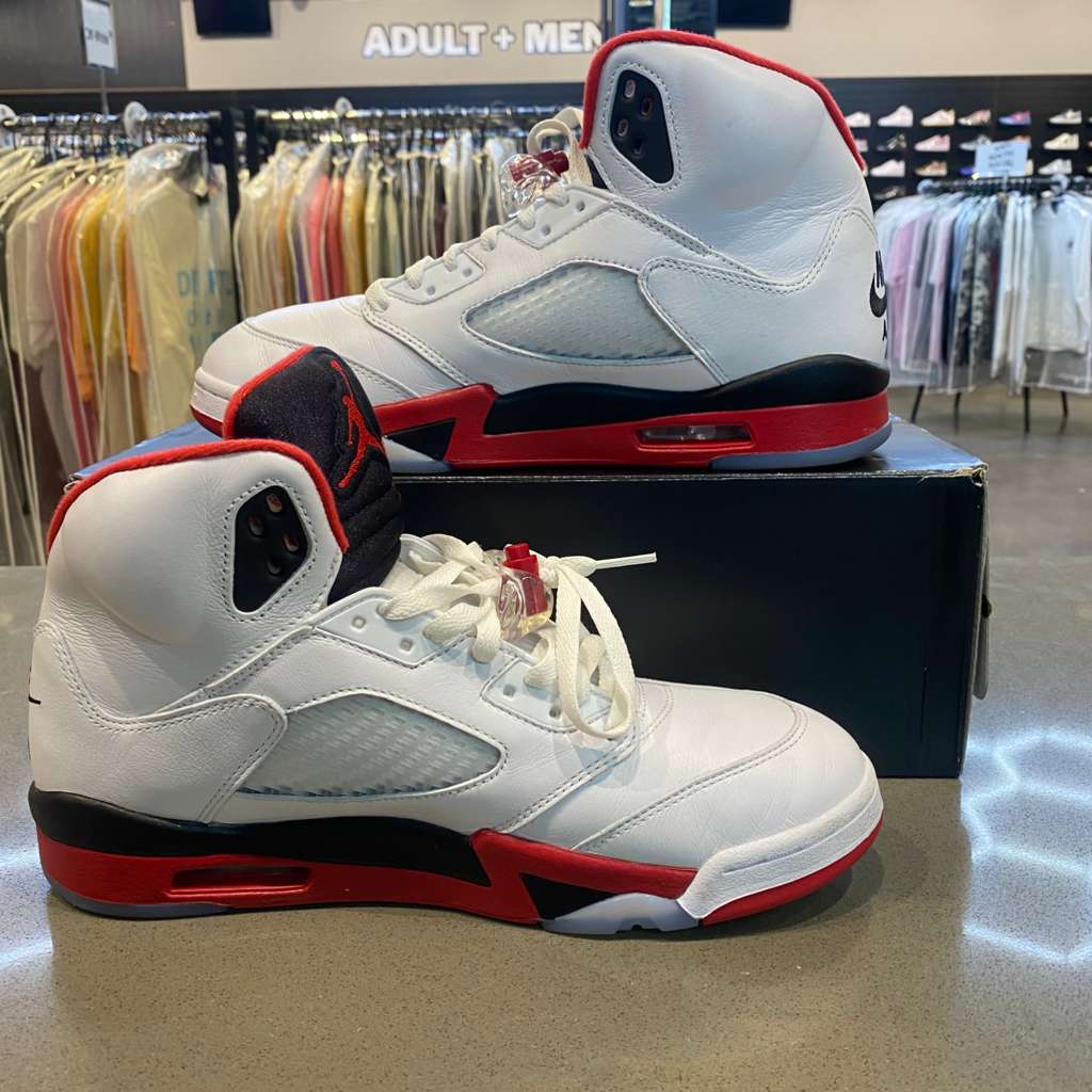 Jordan 5 Retro Fire Red Black Tongue (2025) - Pre-Owned