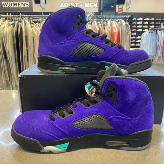 Jordan 5 Retro Alternate Grape Size 10.5 136027-500 - Pre-Owned